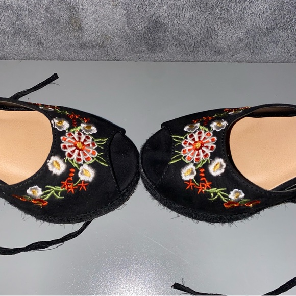 ASOS Shoes TAMIKO Size 4 Embroidered Black 4” High Wedges - Picture 9 of 15